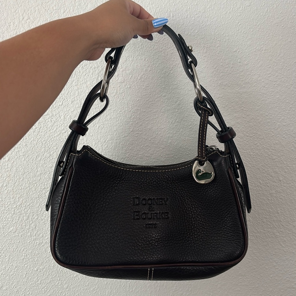VINTAGE DOONEY AND BOURKE BRIGHTON BROWN LEATHER SHOULDER BAG